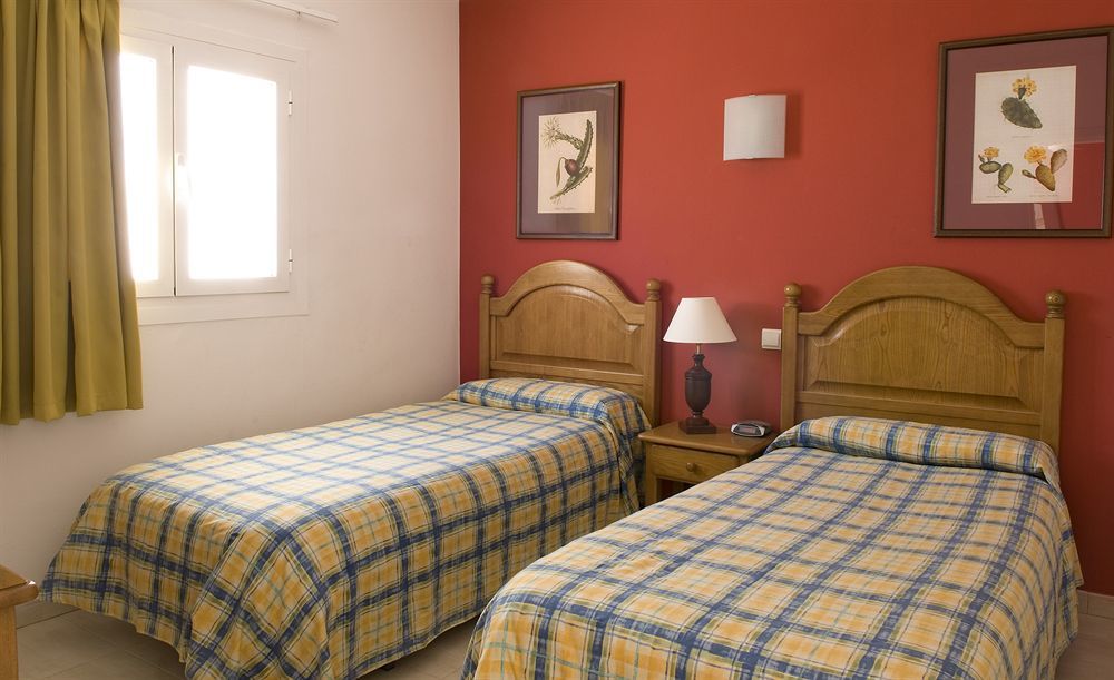 Apartamentos Parque Tropical En Lanzarote Пуэрто дель Кармен Экстерьер фото