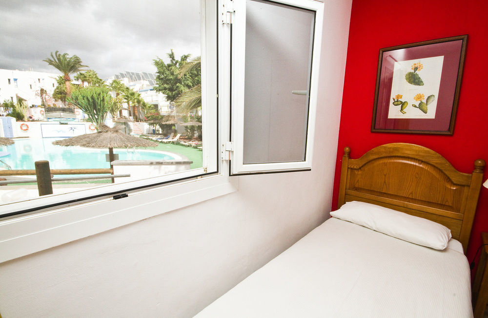 Apartamentos Parque Tropical En Lanzarote Пуэрто дель Кармен Экстерьер фото